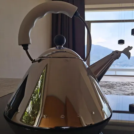Chiar Di Luna By Quokka 360 - Loft With View Of Maggiore Apartment *